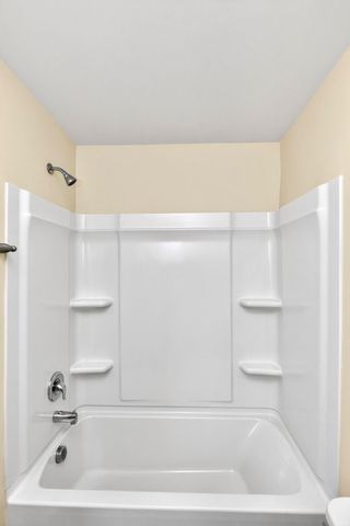 1023 Glen Marcus Dr, La Vergne, TN 37086