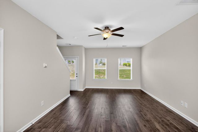 1023 Glen Marcus Dr, La Vergne, TN 37086