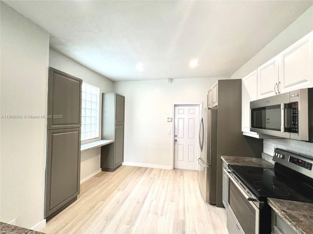 1816 Salerno Cir, Weston, FL 33327