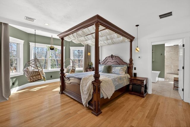 25 Manor Drive, Sandwich, MA 02537