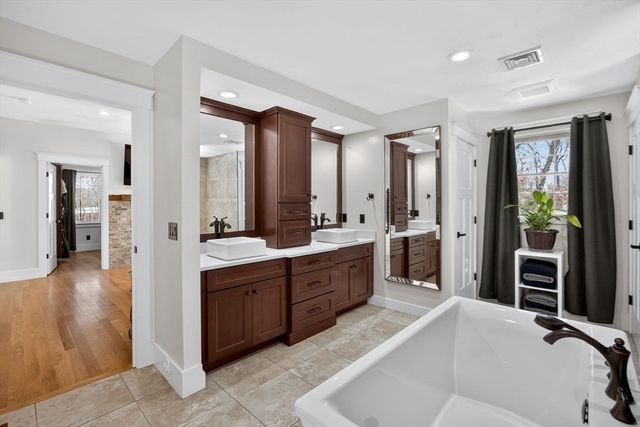 25 Manor Drive, Sandwich, MA 02537