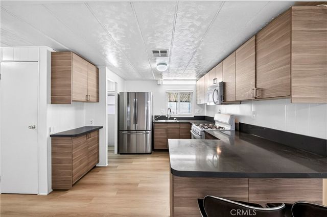 6741 Lincoln 83, Buena Park, CA 90620