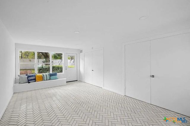 101 E Loma Vista Avenue, Victoria, TX 77901