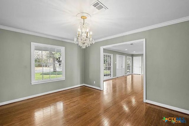 101 E Loma Vista Avenue, Victoria, TX 77901