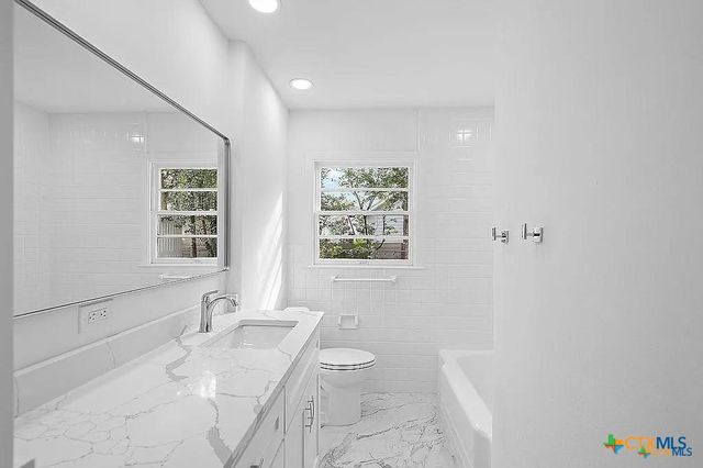 101 E Loma Vista Avenue, Victoria, TX 77901