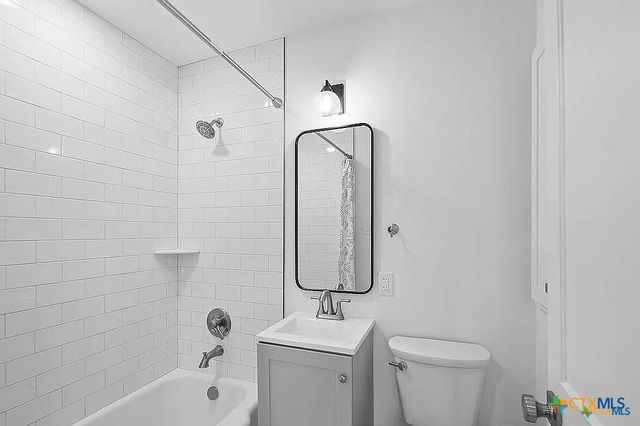 101 E Loma Vista Avenue, Victoria, TX 77901