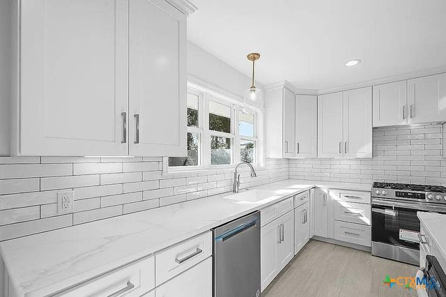 101 E Loma Vista Avenue, Victoria, TX 77901