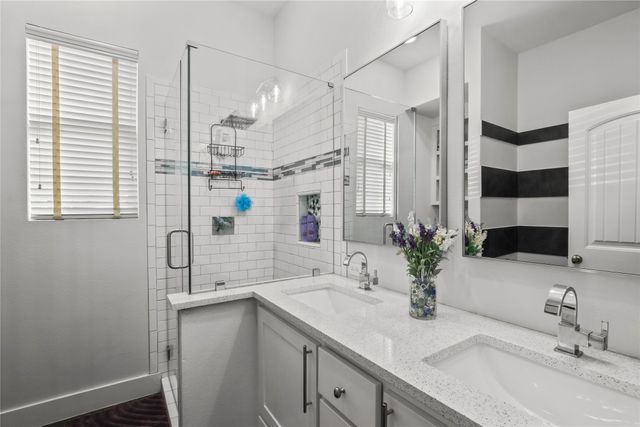 125 George Owens Road, Ponder, TX 76259