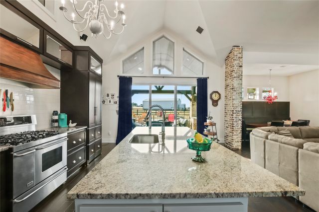 125 George Owens Road, Ponder, TX 76259