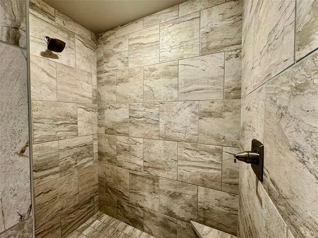 9120 NW 124th Street, Yukon, OK 73099