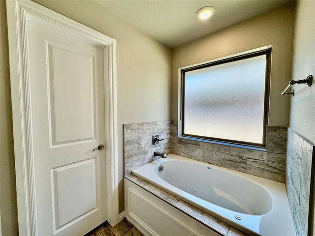 9120 NW 124th Street, Yukon, OK 73099