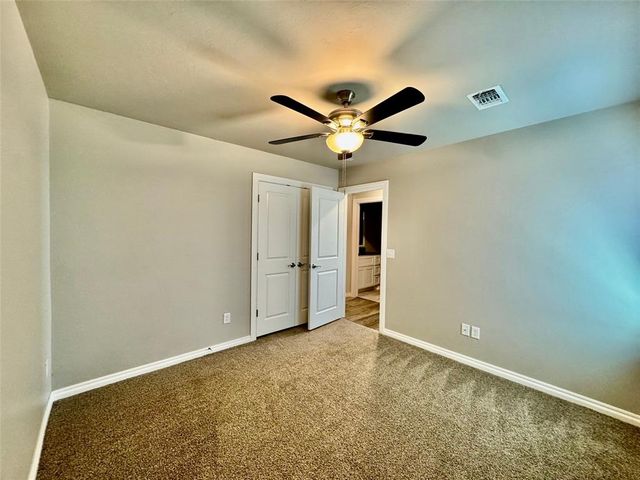 9120 NW 124th Street, Yukon, OK 73099