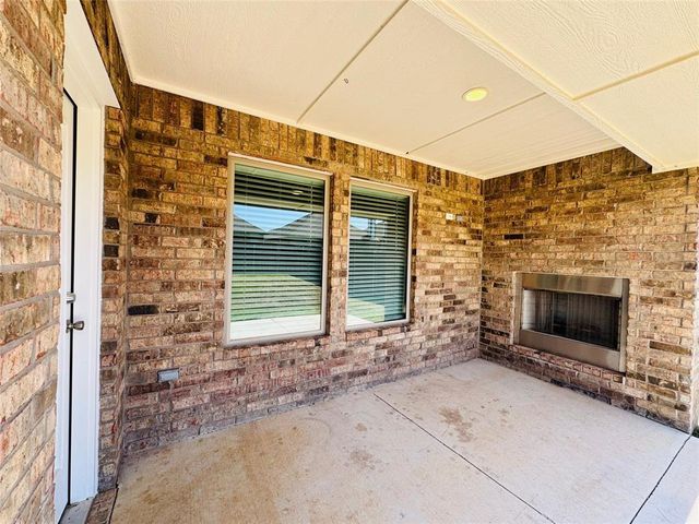 9120 NW 124th Street, Yukon, OK 73099