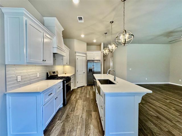 9120 NW 124th Street, Yukon, OK 73099