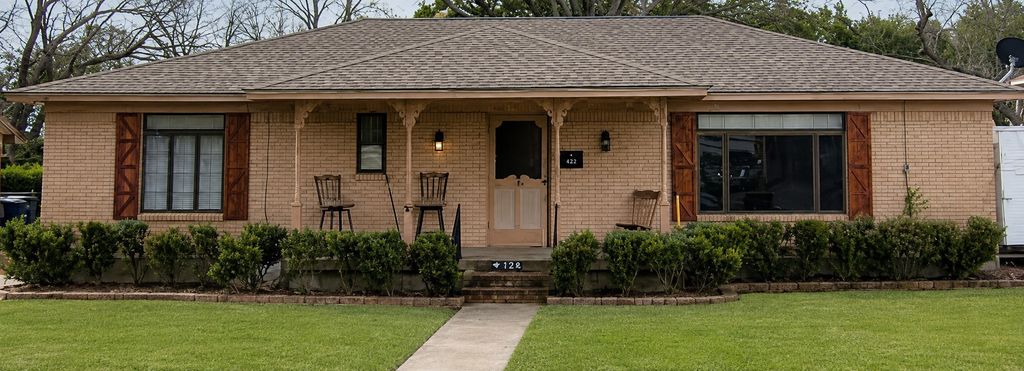 134 Laurel Lane, Lancaster, TX 75134