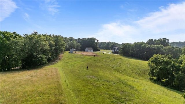 5455 Bales Rd, Cunningham, TN 37052