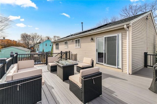 12 Railroad Row, Warwick, RI 02886