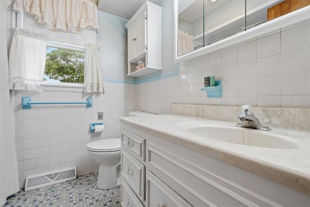 210 Poplar Street, Catasauqua Boro, PA 18032