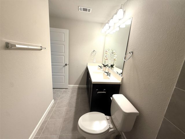 5437 W Wedge Wood Drive, Haltom City, TX 76137