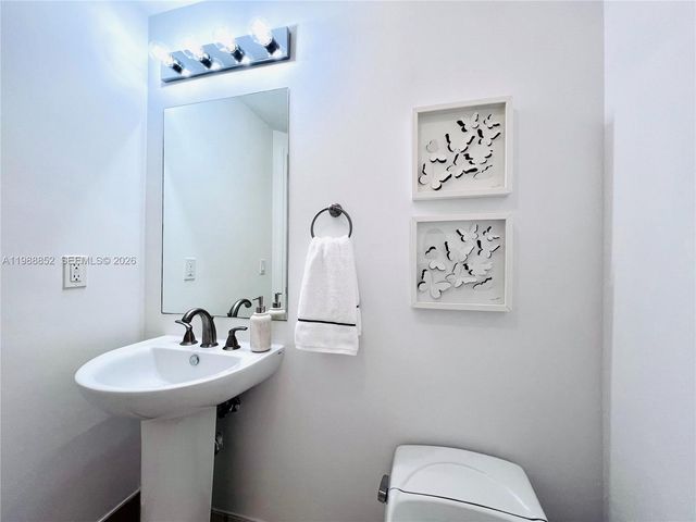 3301 NE 183rd St 905, Aventura, FL 33160