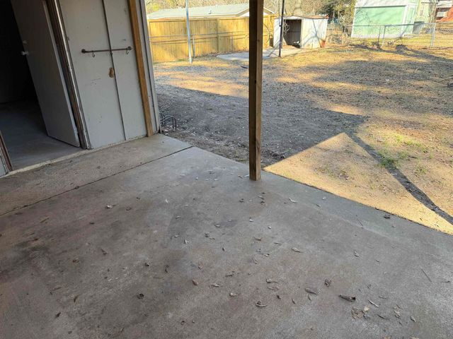 928 N Live Oak, Carthage, TX 75633