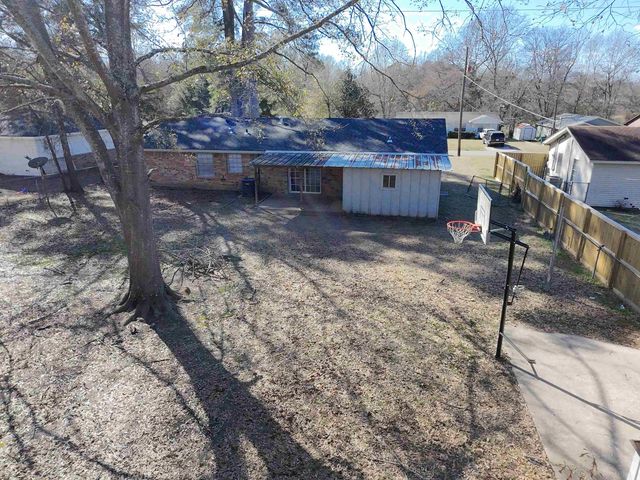 928 N Live Oak, Carthage, TX 75633