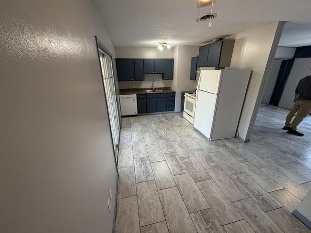 928 N Live Oak, Carthage, TX 75633