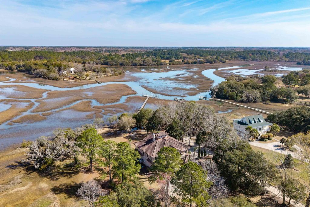 Image 1 of property listing at 6411 China Back Lane, Meggett, SC 29449