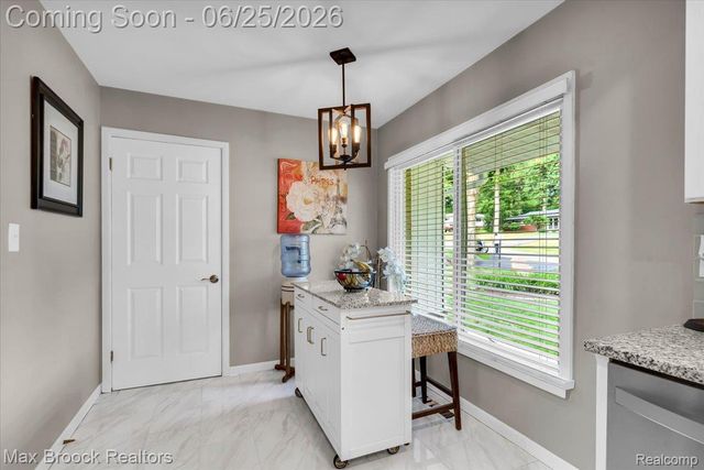28403 Peppermill Road, Farmington Hills, MI 48331