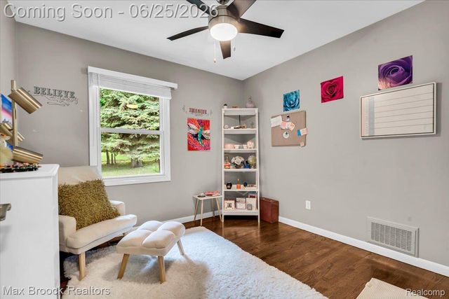 28403 Peppermill Road, Farmington Hills, MI 48331