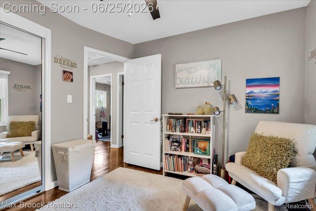 28403 Peppermill Road, Farmington Hills, MI 48331