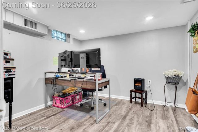 28403 Peppermill Road, Farmington Hills, MI 48331