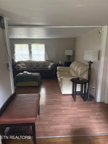 4563 Cherokee Drive, Strawberry Plains, TN 37871