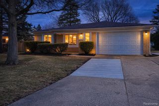 39284 Sunderland Drive, Clinton Charter Township, MI 48038