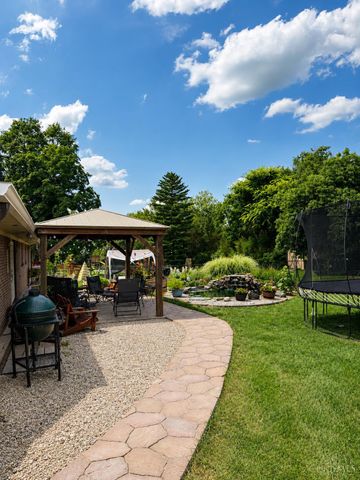302 Apache Trail, Miami Twp, OH 45140