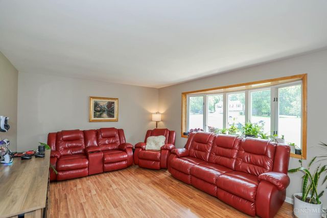 302 Apache Trail, Miami Twp, OH 45140