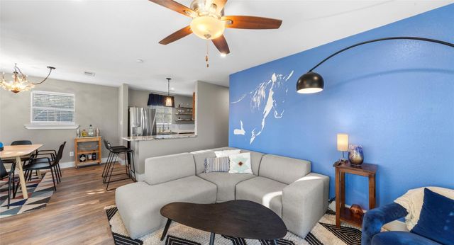 274 Old Austin TRL, Elgin, TX 78621