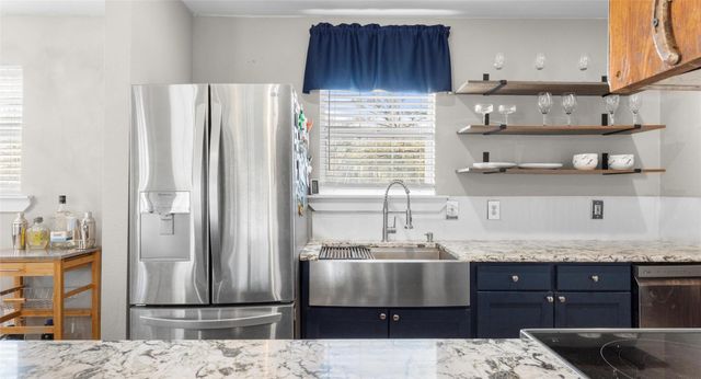 274 Old Austin TRL, Elgin, TX 78621