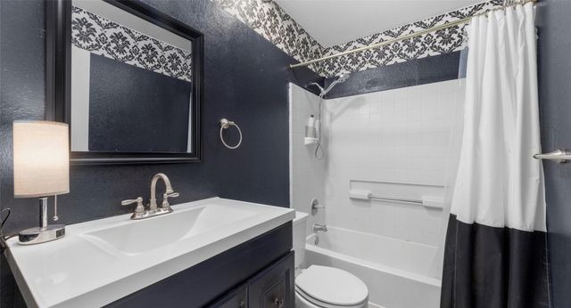 274 Old Austin TRL, Elgin, TX 78621