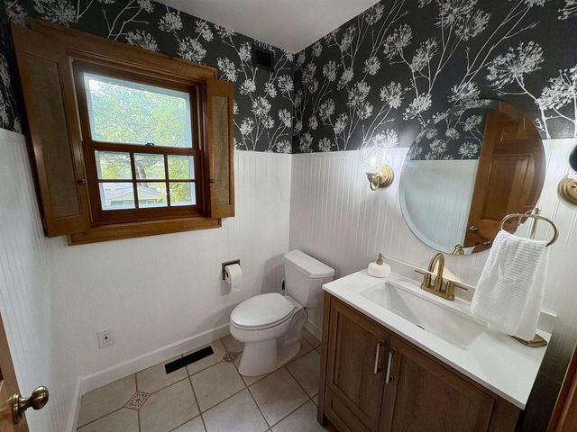 478 SKYLINE BOULEVARD, Green Bay, WI 54302