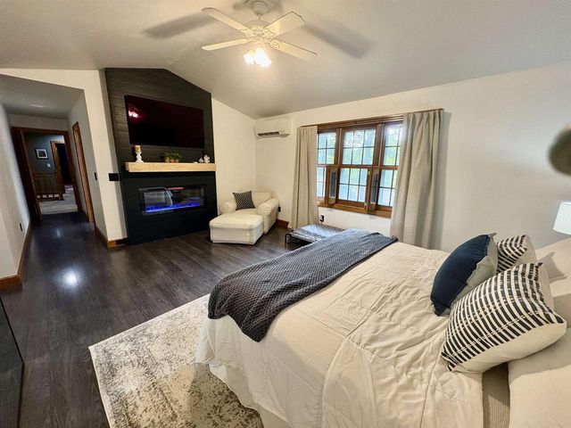 478 SKYLINE BOULEVARD, Green Bay, WI 54302
