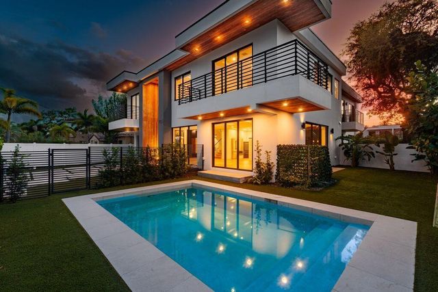 705 SW 8th Terrace, Fort Lauderdale, FL 33315