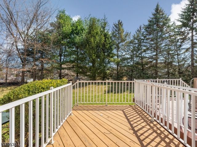 79 Rhyan Dr, Parsippany-troy Hills Twp., NJ 07054