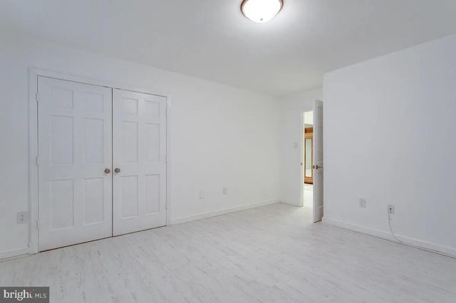 4611 CHARLESTON TER NW, Washington, DC 20007