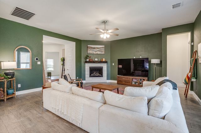 3929 Brookdale Road, Benbrook, TX 76116