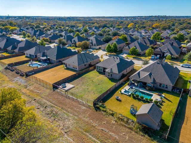 3929 Brookdale Road, Benbrook, TX 76116