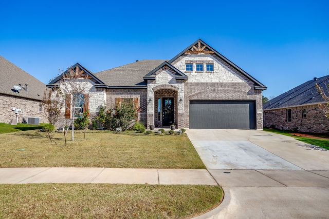 3929 Brookdale Road, Benbrook, TX 76116