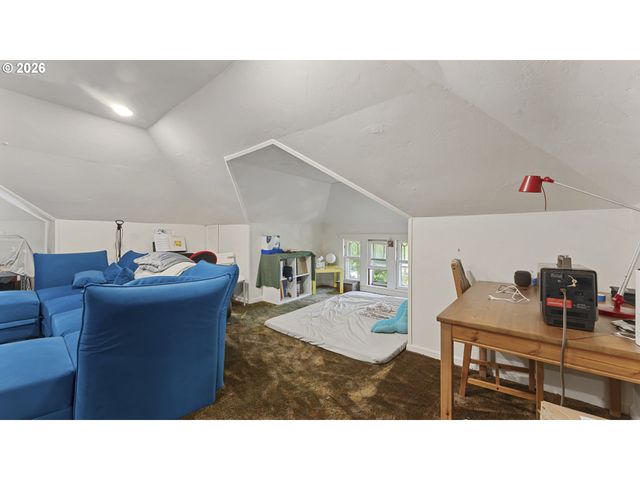 2333 Ne SCHUYLER St, Portland, OR 97212