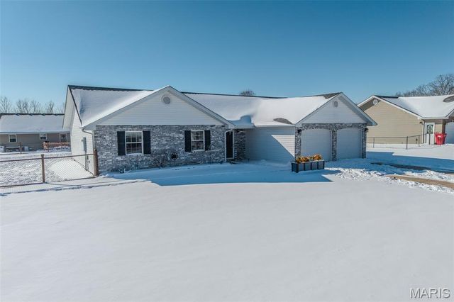 20517 Luna Road, Waynesville, MO 65583