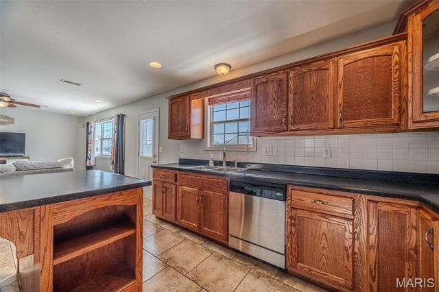 20517 Luna Road, Waynesville, MO 65583